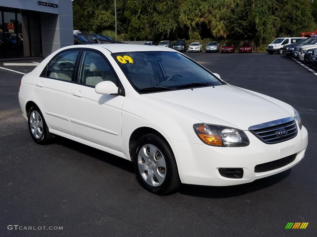 2009 Spectra LX Sedan - Clear White / Gray photo #7