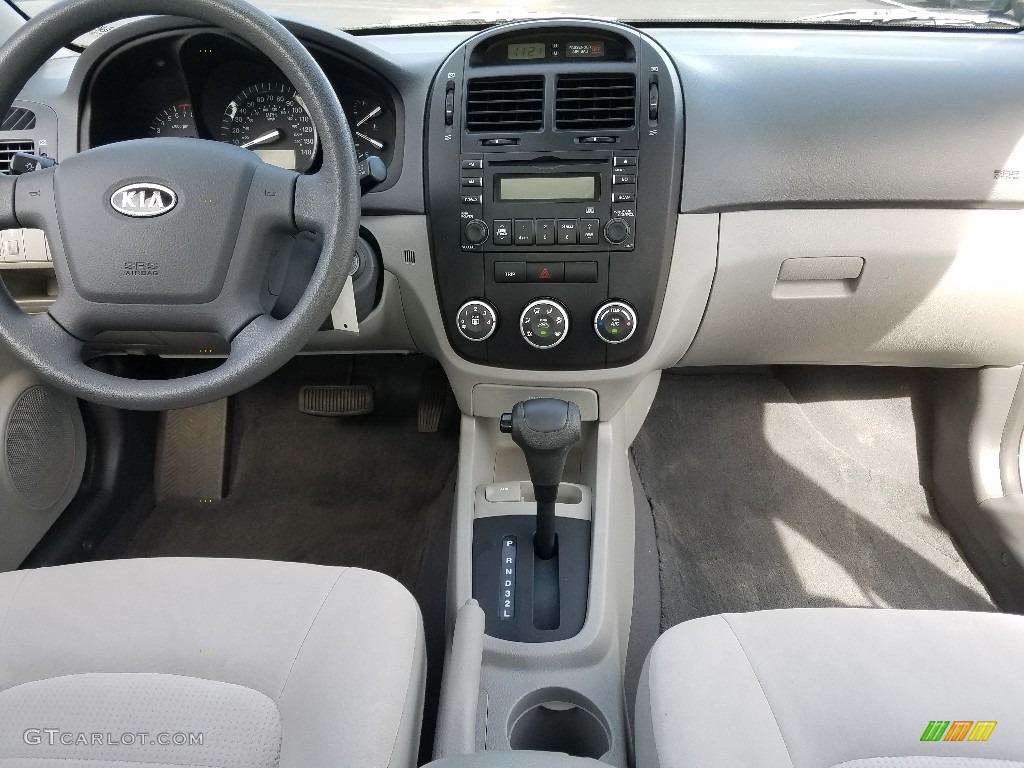2009 Spectra LX Sedan - Clear White / Gray photo #13