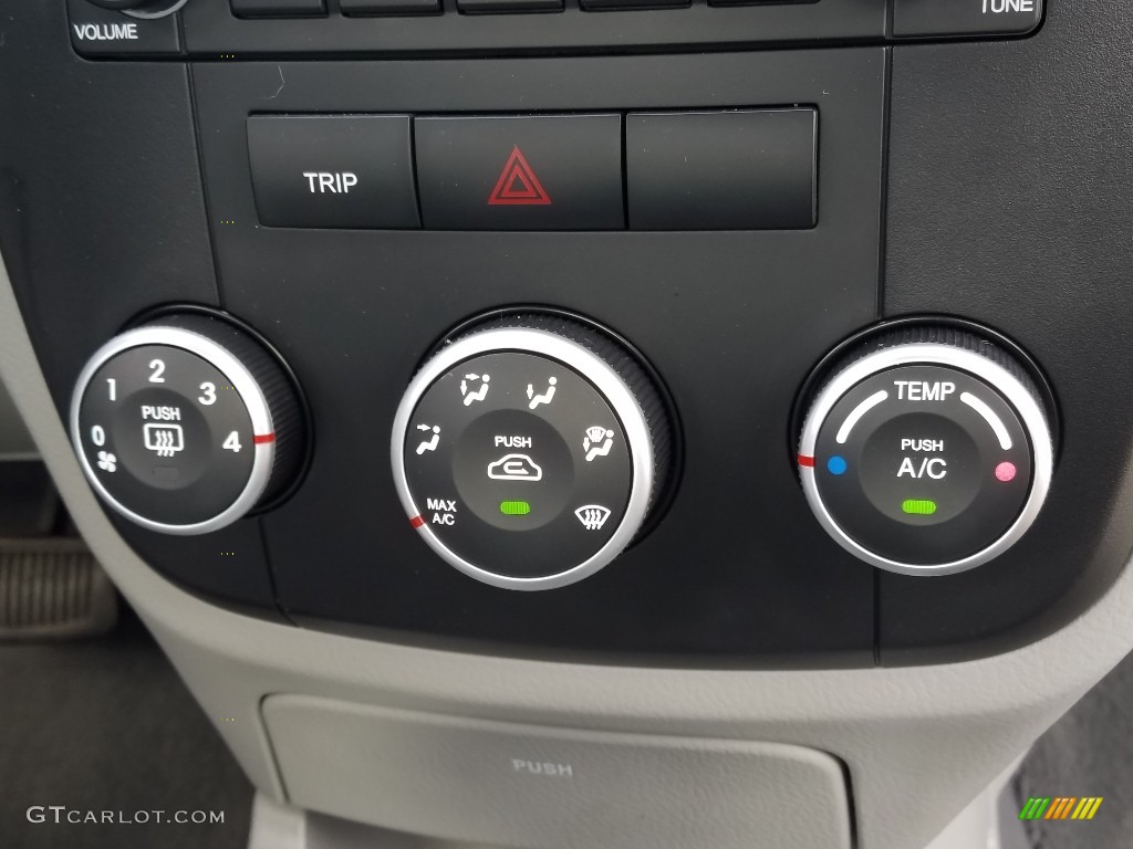 2009 Spectra LX Sedan - Clear White / Gray photo #16