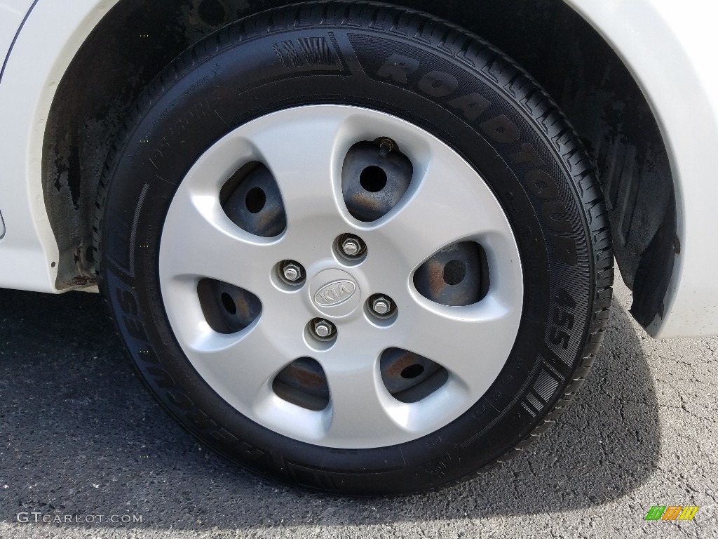 2009 Spectra LX Sedan - Clear White / Gray photo #20