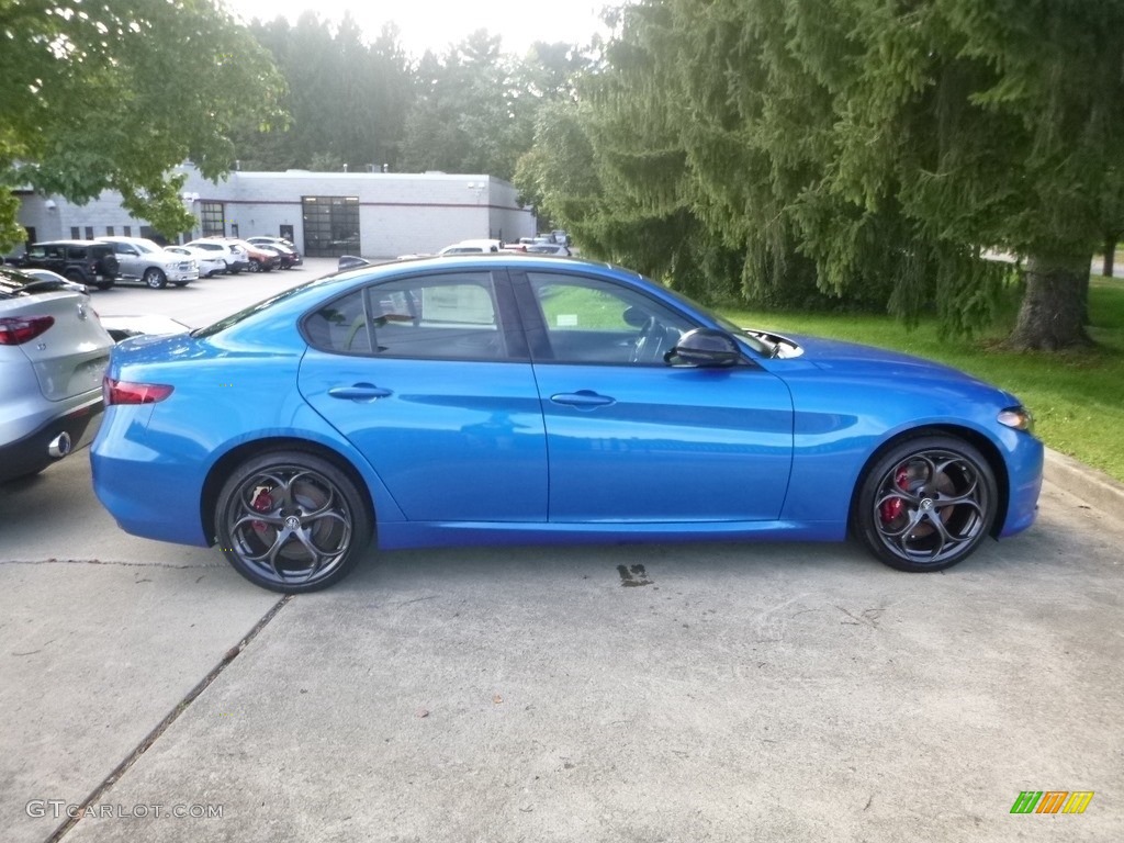 2018 Giulia Ti AWD - Misano Blue Metallic / Black/Dark Gray photo #10