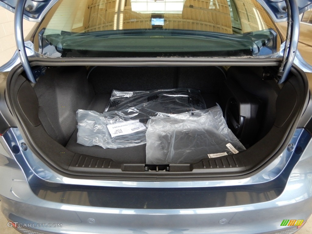 2018 Focus SEL Sedan - Blue Metallic / Charcoal Black photo #3