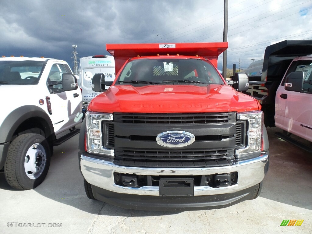 2019 F550 Super Duty XL Regular Cab 4x4 Dump Truck - Race Red / Earth Gray photo #2