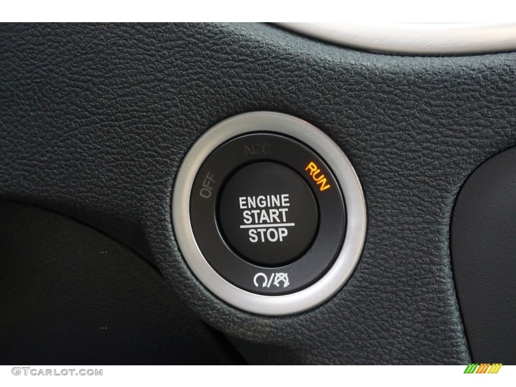 2019 Dodge Charger SXT Controls Photos