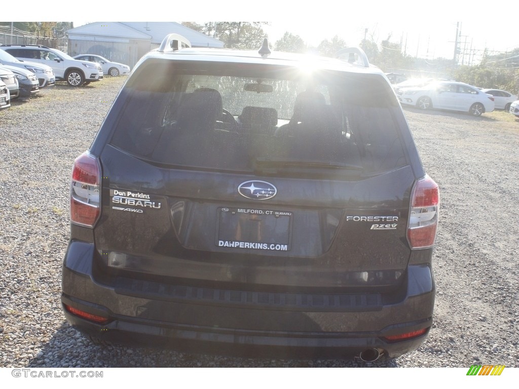 2016 Forester 2.5i Limited - Dark Gray Metallic / Gray photo #7