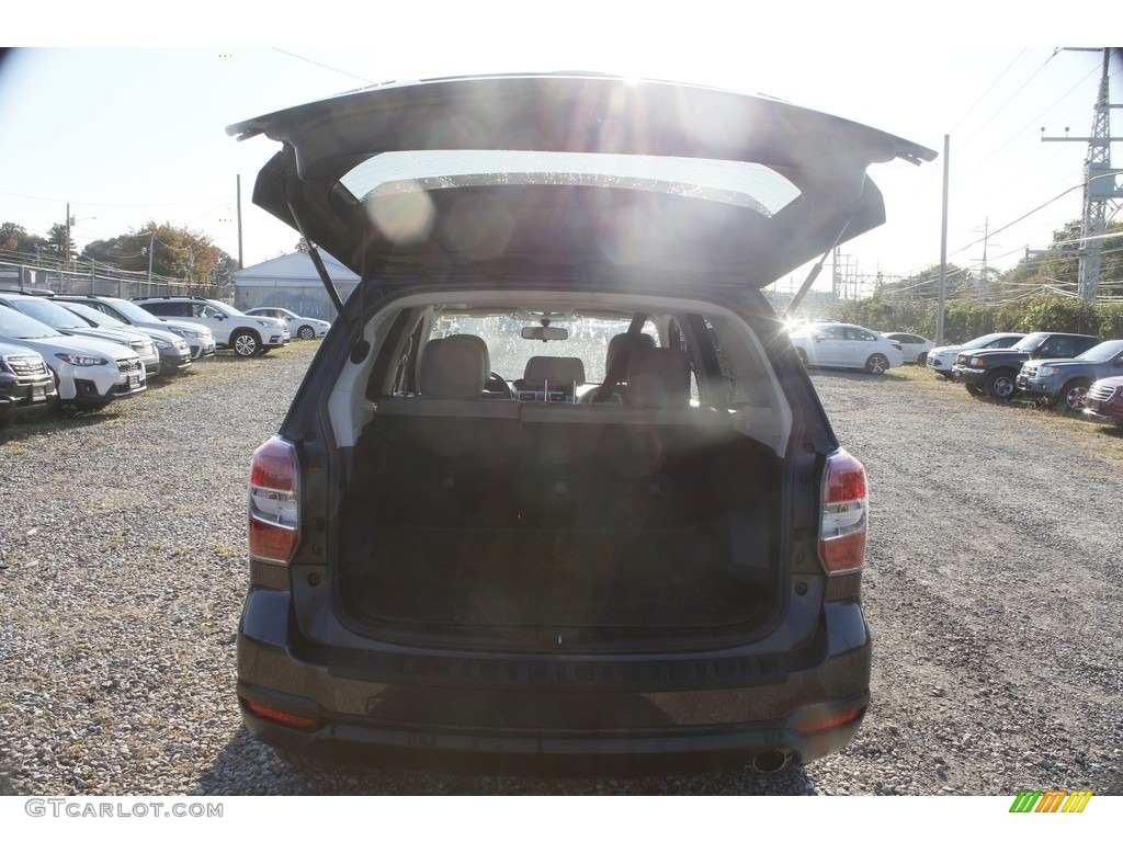 2016 Forester 2.5i Limited - Dark Gray Metallic / Gray photo #8