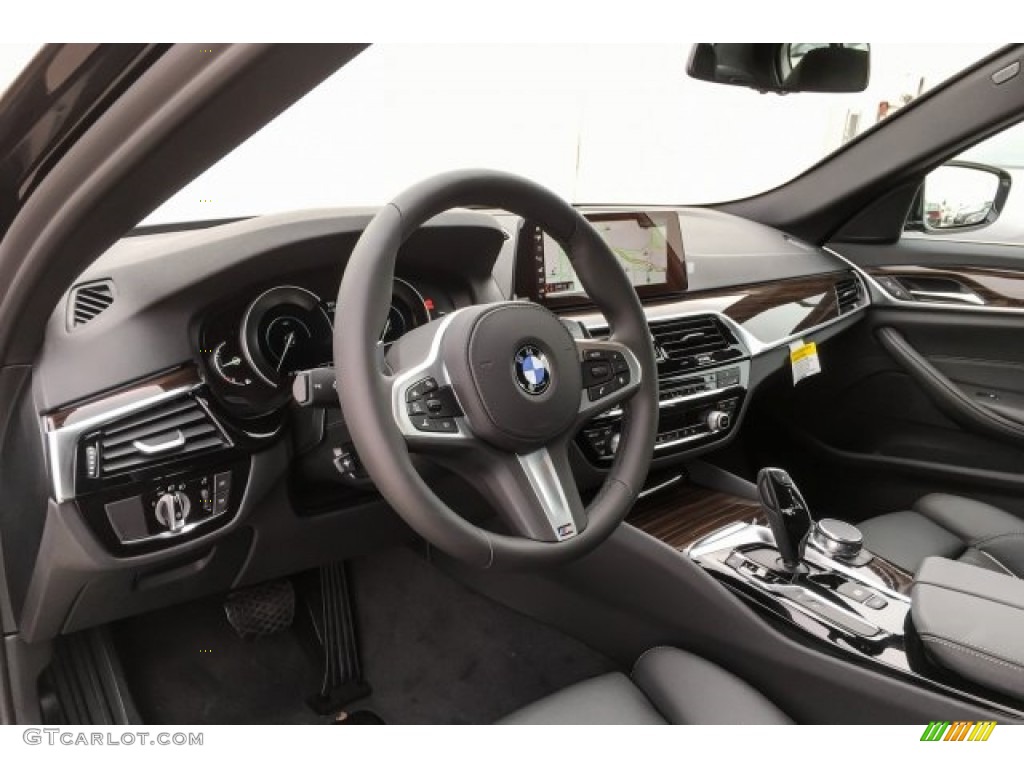 2019 5 Series 530e iPerformance Sedan - Black Sapphire Metallic / Black photo #4