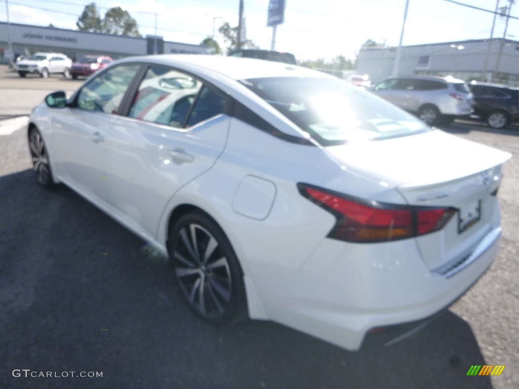 2019 Altima SR - Pearl White / Charcoal photo #6