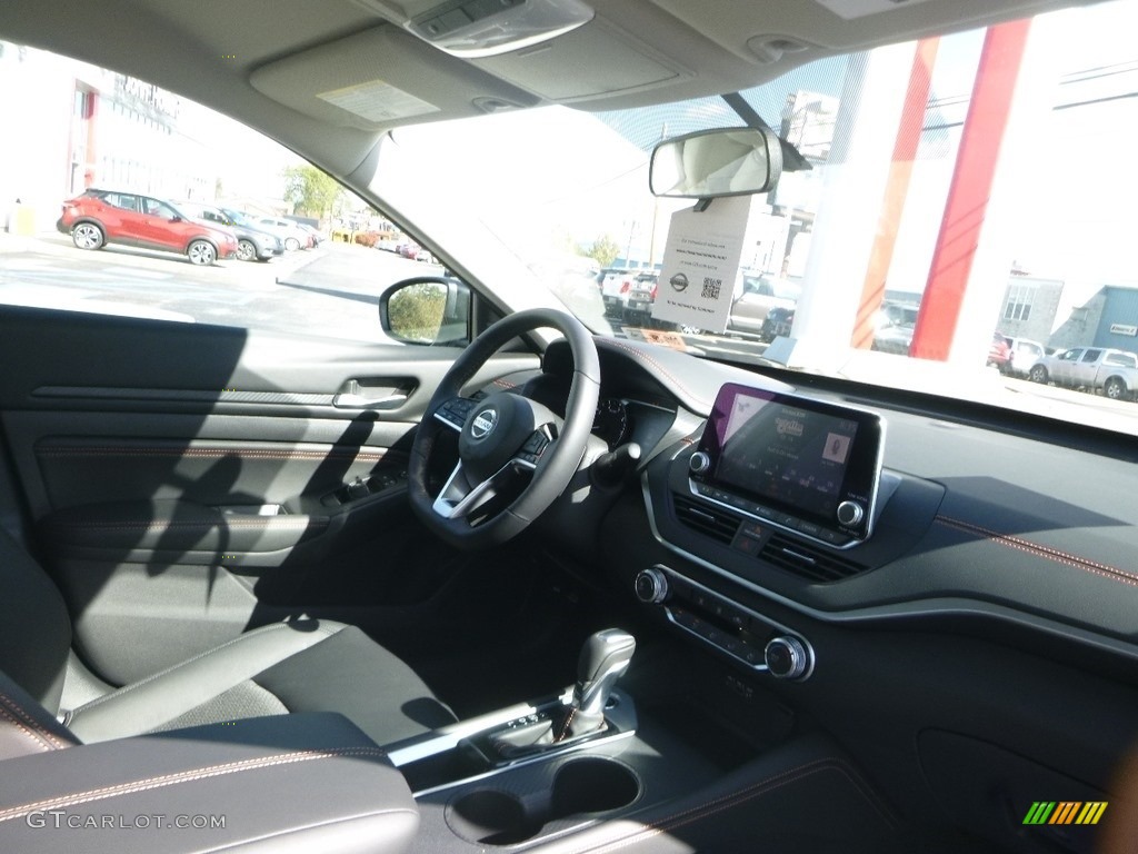 2019 Altima SR - Pearl White / Charcoal photo #12