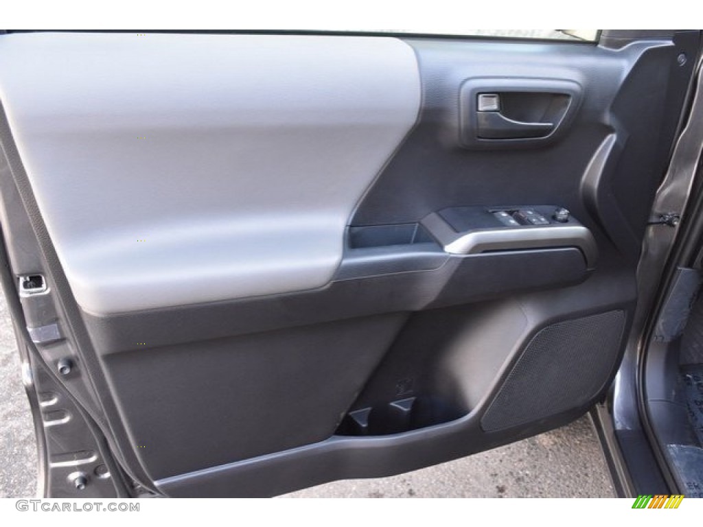 2019 Toyota Tacoma SR5 Access Cab 4x4 Door Panel Photos