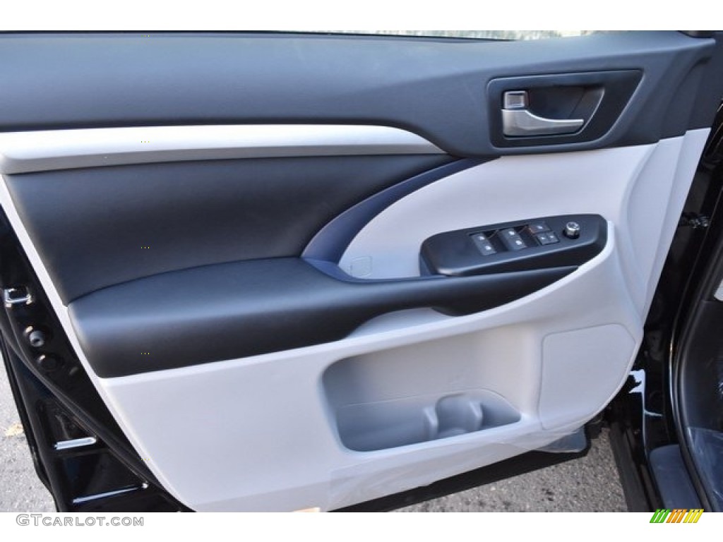 2019 Toyota Highlander SE AWD Ash Door Panel Photo #130066220