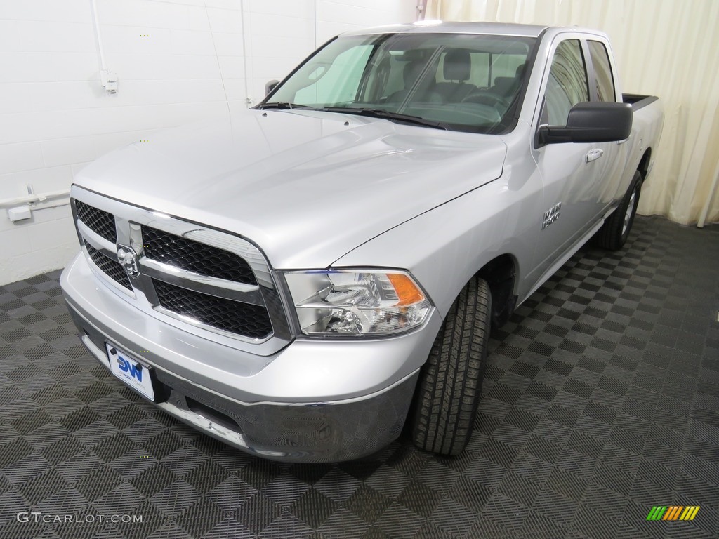 2018 1500 SLT Quad Cab 4x4 - Bright Silver Metallic / Black/Diesel Gray photo #9