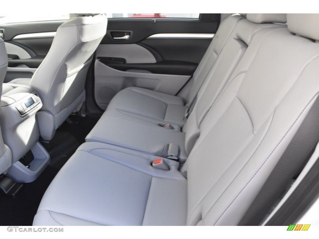2019 Toyota Highlander SE AWD Rear Seat Photo #130068554