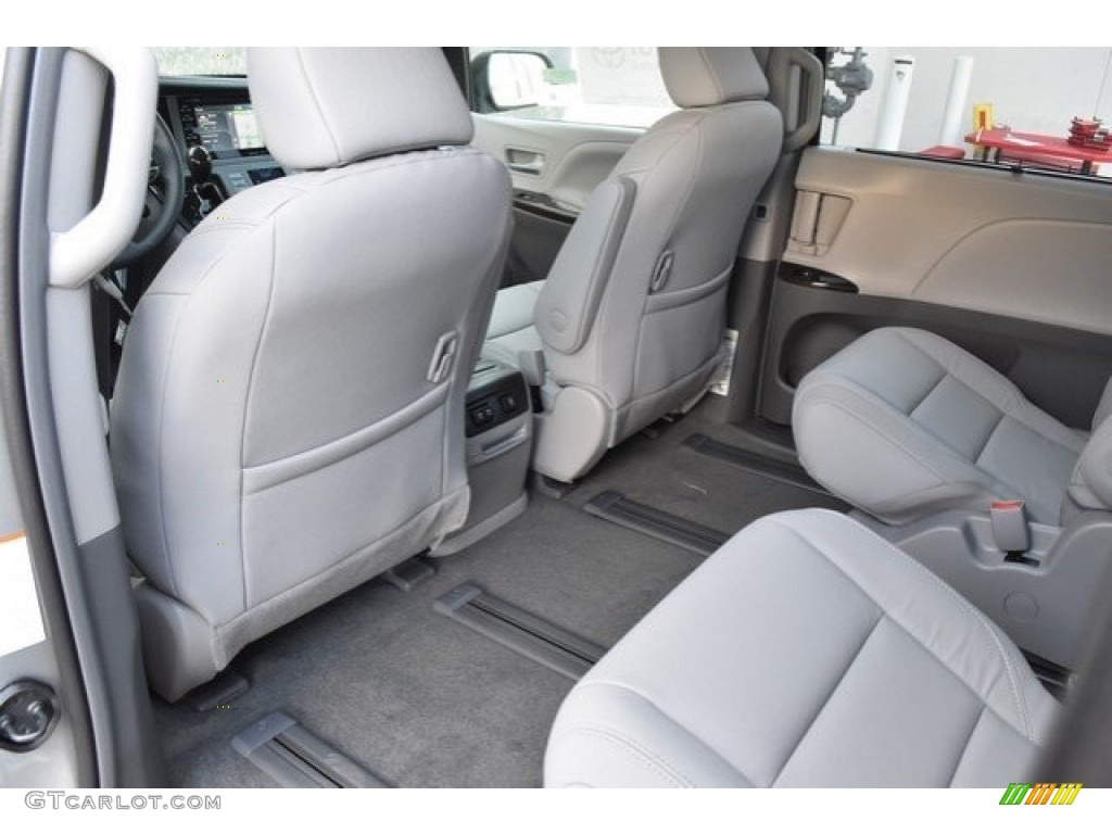 2019 Sienna XLE - Celestial Silver Metallic / Ash photo #14