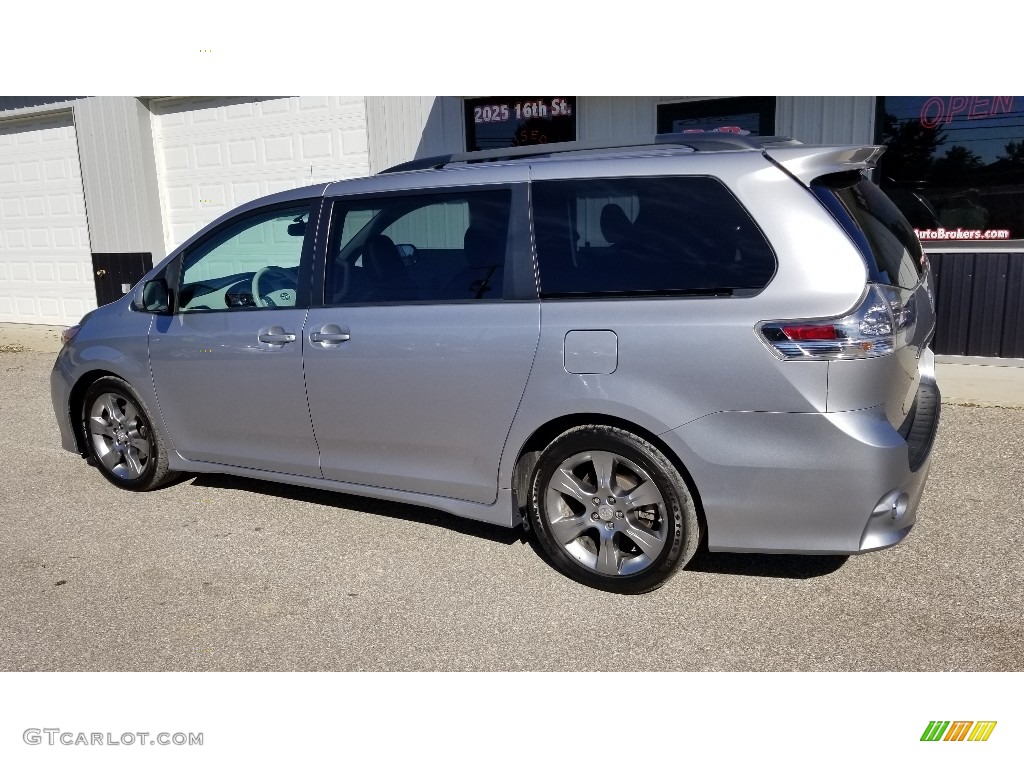 2011 Sienna SE - Silver Sky Metallic / Dark Charcoal photo #4