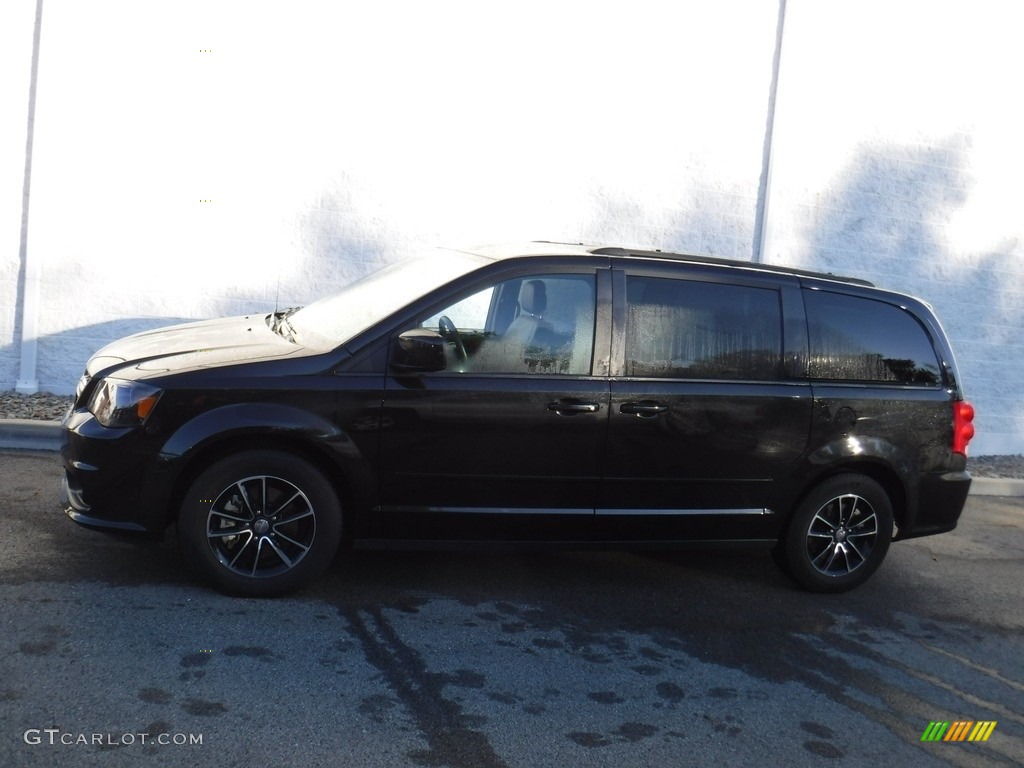 2017 Grand Caravan GT - Black Onyx / Black photo #2