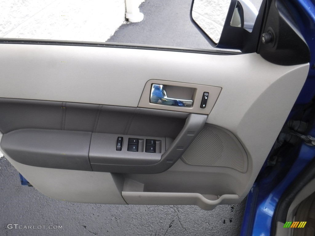 2010 Focus SEL Sedan - Blue Flame Metallic / Medium Stone photo #15