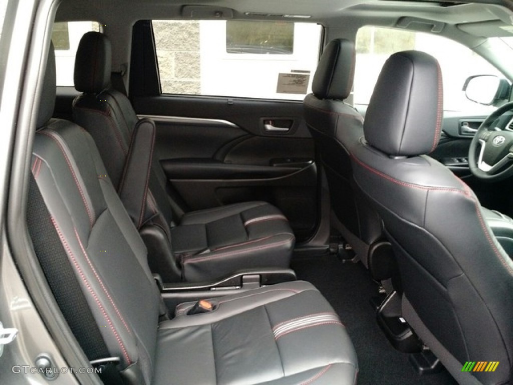 Black Interior 2019 Toyota Highlander SE AWD Photo #130075452