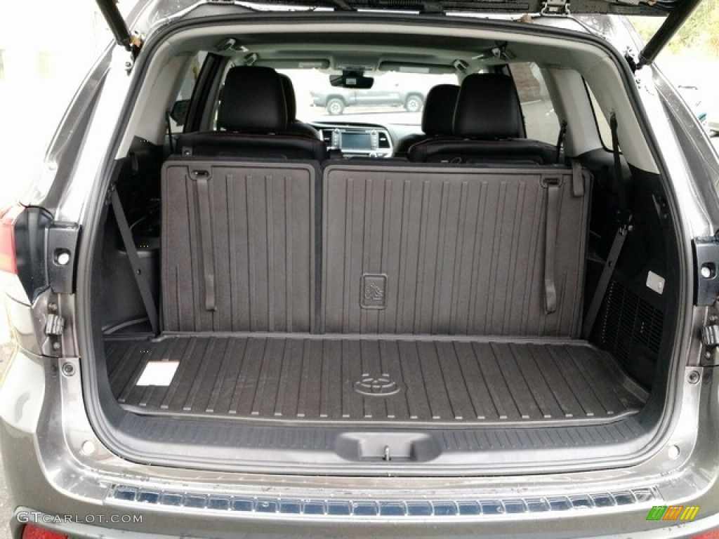 2019 Toyota Highlander SE AWD Trunk Photo #130075584