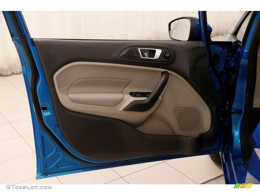 2014 Fiesta SE Sedan - Blue Candy / Medium Light Stone photo #4