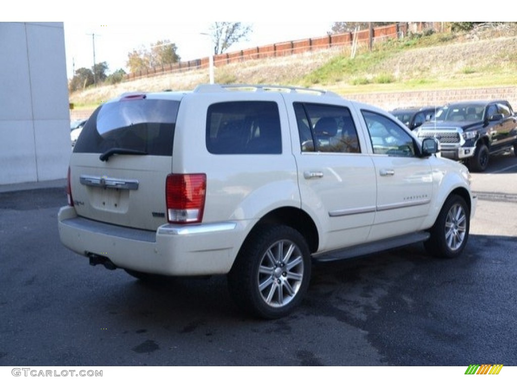2007 Aspen Limited HEMI 4WD - Cool Vanilla White / Dark Slate Gray/Light Slate Gray photo #6