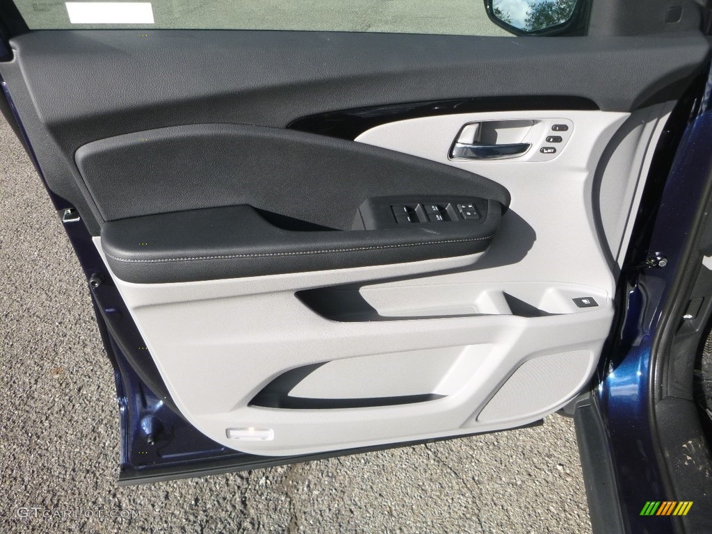 2019 Honda Ridgeline RTL-E AWD Door Panel Photos