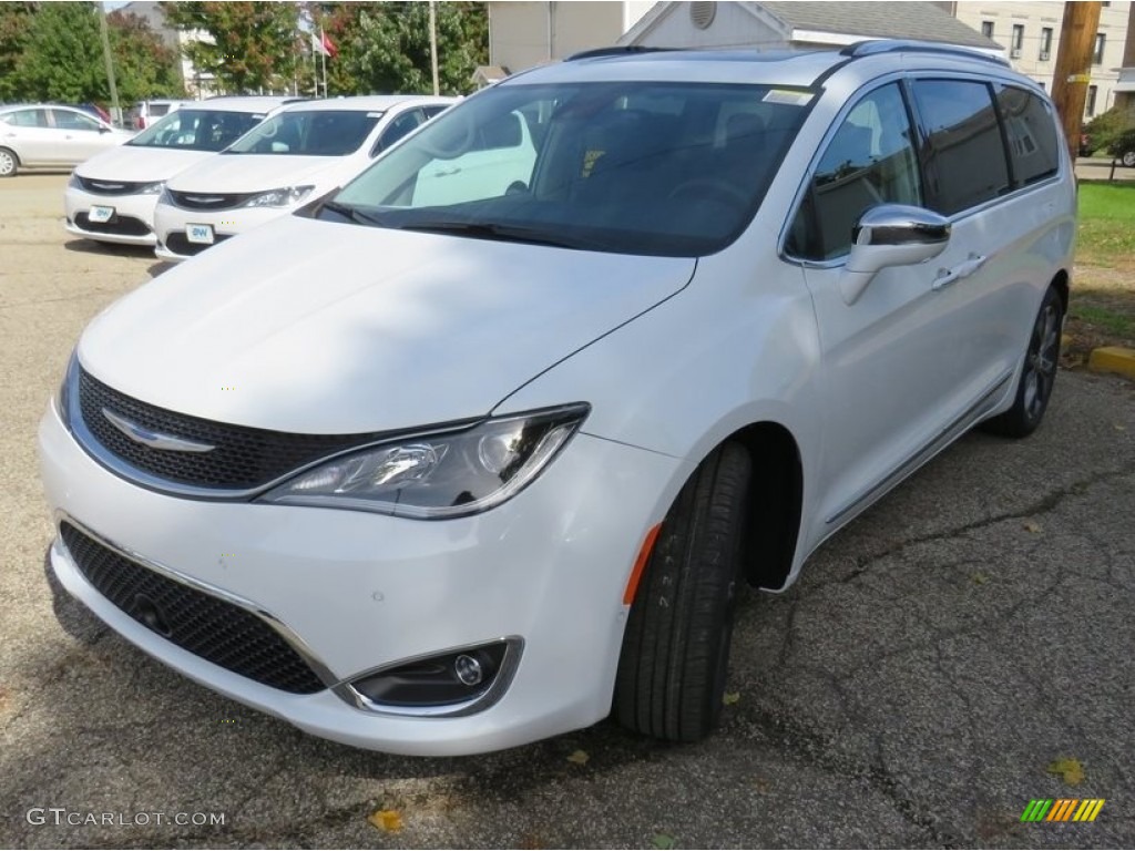 Bright White 2019 Chrysler Pacifica Limited Exterior Photo #130085355