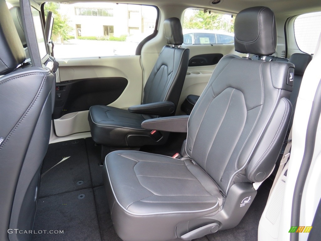 Black/Alloy Interior 2019 Chrysler Pacifica Limited Photo #130085784