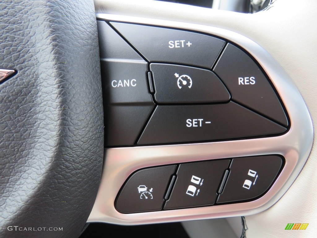2019 Chrysler Pacifica Limited Controls Photo #130086246