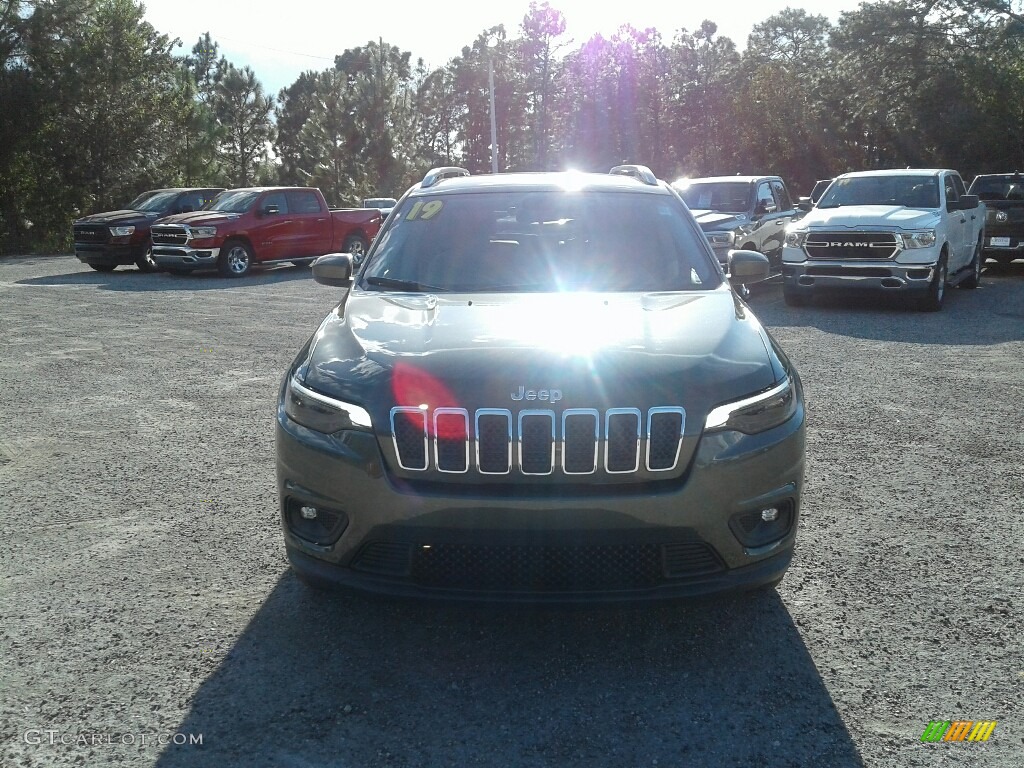 2019 Cherokee Latitude - Olive Green Pearl / Black/Light Frost Beige photo #8