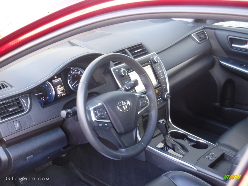 2017 Camry XLE - Ruby Flare Pearl / Black photo #11