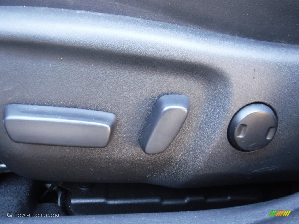 2017 Camry XLE - Ruby Flare Pearl / Black photo #13