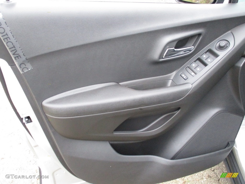 2019 Chevrolet Trax LS AWD Jet Black Door Panel Photo #130089471
