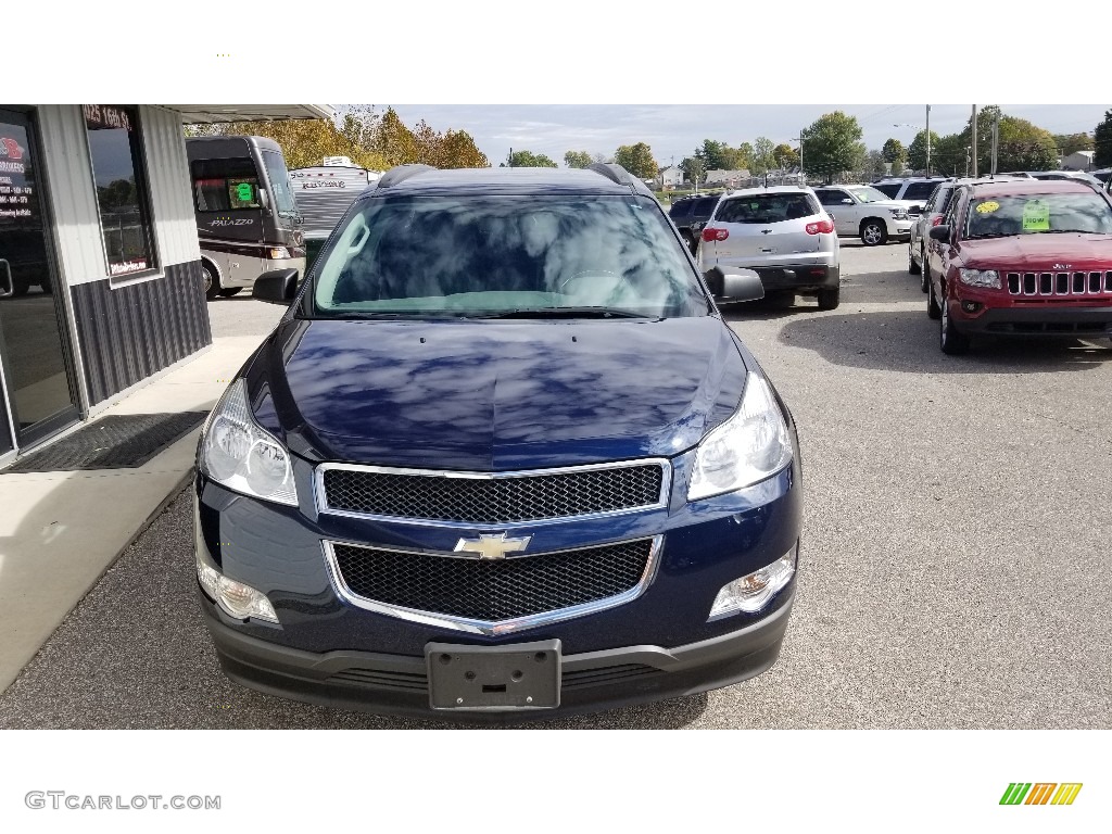 2011 Traverse LS - Dark Blue Metallic / Dark Gray/Light Gray photo #7