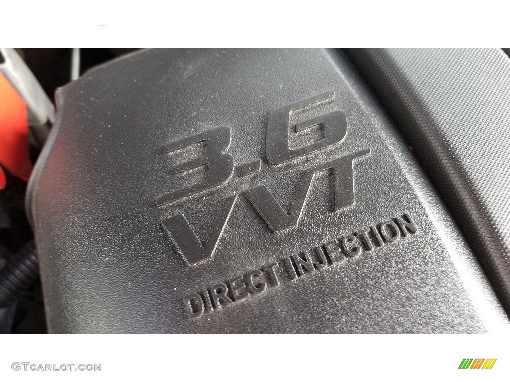 2011 Traverse LS - Dark Blue Metallic / Dark Gray/Light Gray photo #22