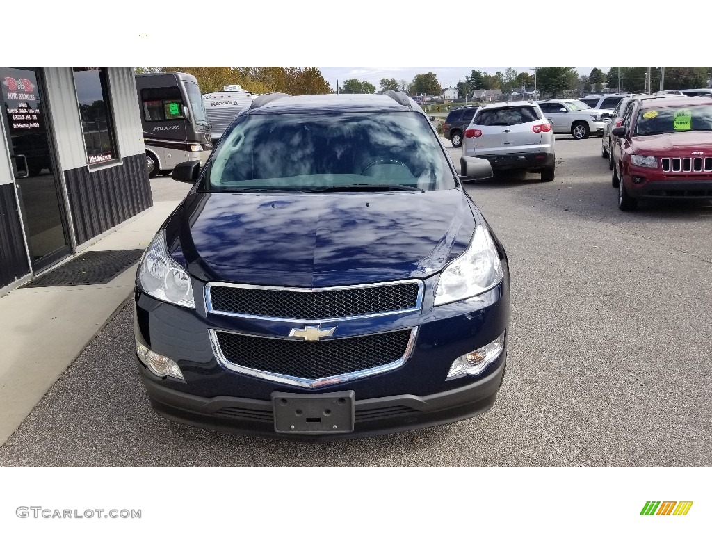 2011 Traverse LS - Dark Blue Metallic / Dark Gray/Light Gray photo #24