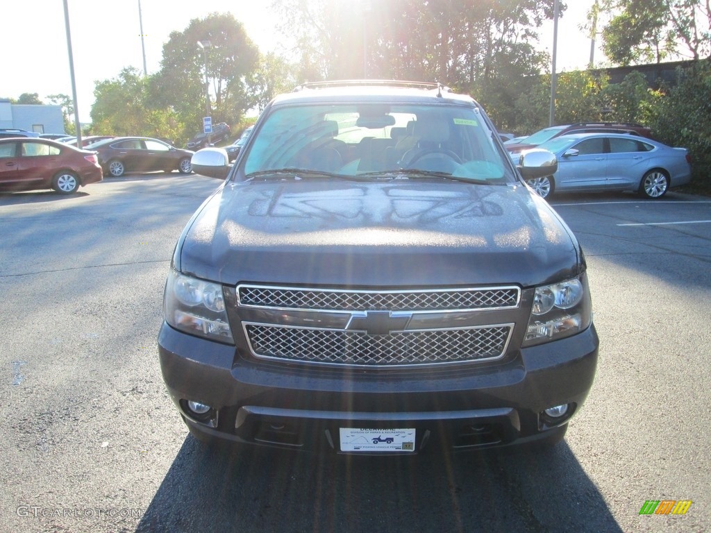 2010 Tahoe LTZ 4x4 - Taupe Gray Metallic / Ebony photo #3