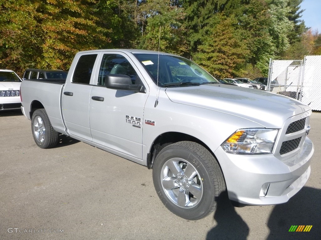 2019 1500 Classic Tradesman Quad Cab 4x4 - Bright Silver Metallic / Black/Diesel Gray photo #7