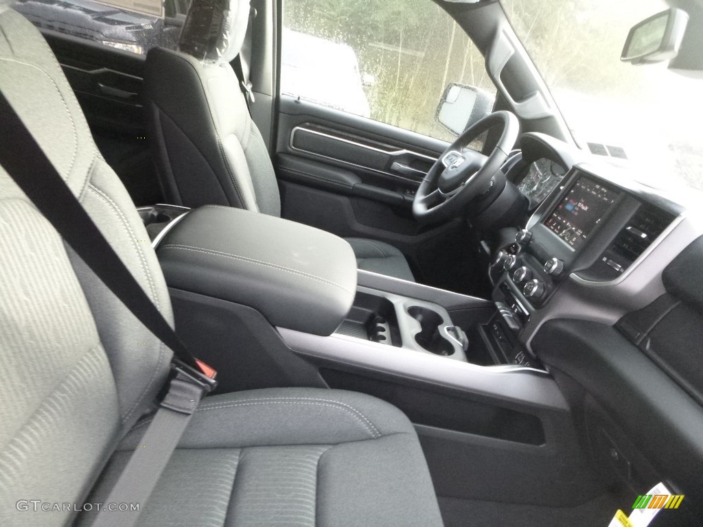 2019 1500 Big Horn Crew Cab 4x4 - Billett Silver Metallic / Black photo #10