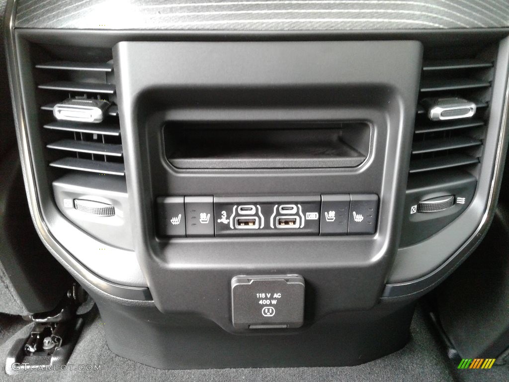 2019 1500 Limited Crew Cab 4x4 - Billett Silver Metallic / Black photo #13