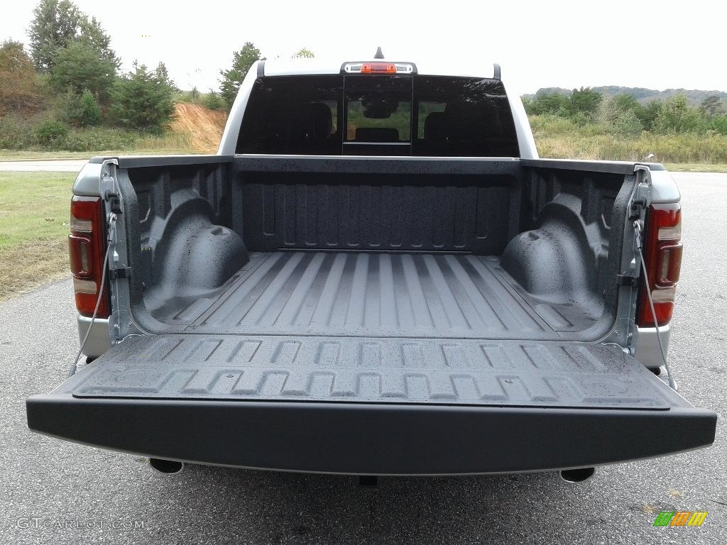 2019 1500 Limited Crew Cab 4x4 - Billett Silver Metallic / Black photo #14