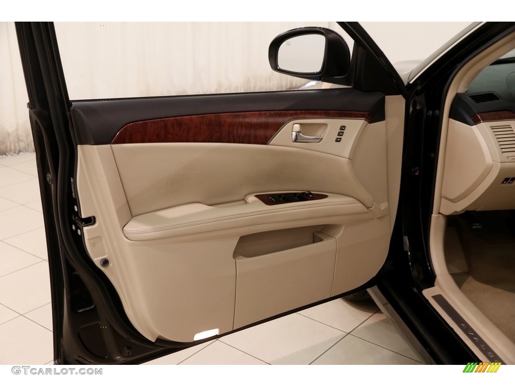 2011 Avalon Limited - Black / Ivory photo #4