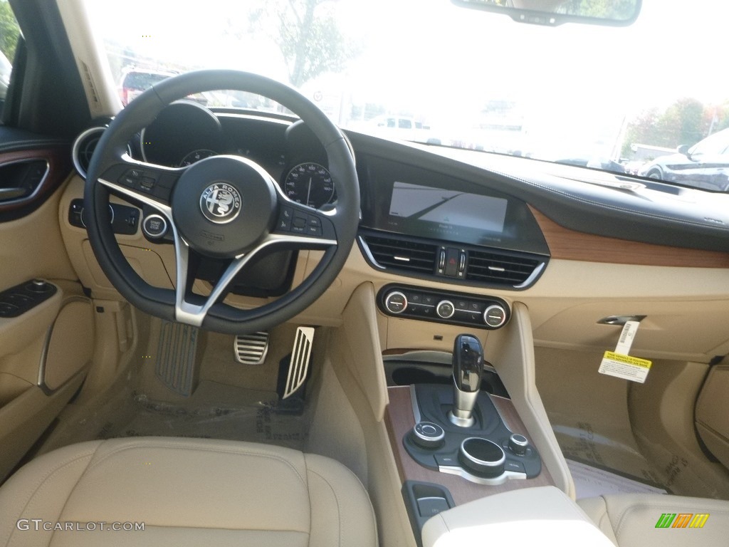 2019 Alfa Romeo Giulia Ti Lusso AWD Dashboard Photos