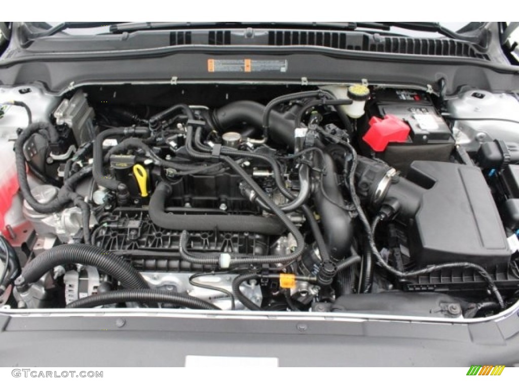 2019 Ford Fusion SE Engine Photos