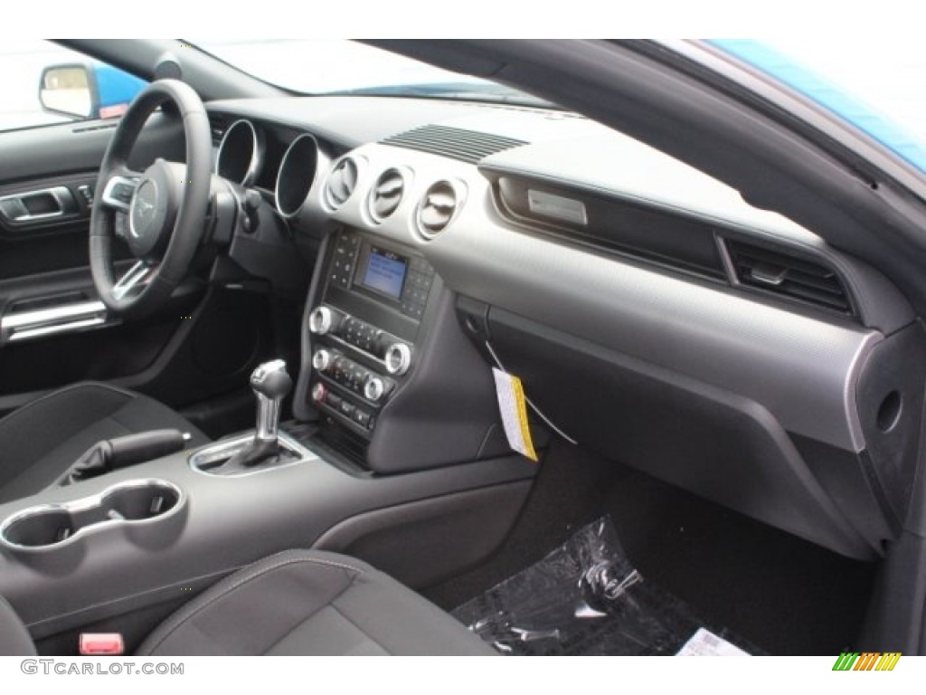 2019 Ford Mustang GT Fastback Ebony Dashboard Photo #130108742