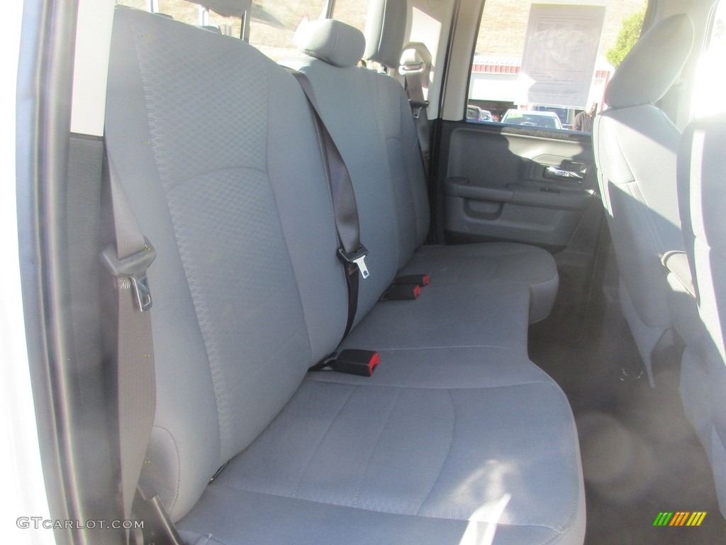 2018 1500 SLT Quad Cab 4x4 - Bright White / Black/Diesel Gray photo #9