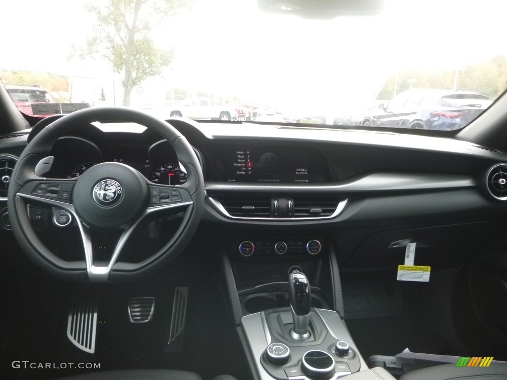2019 Alfa Romeo Stelvio Ti Sport AWD Dashboard Photos