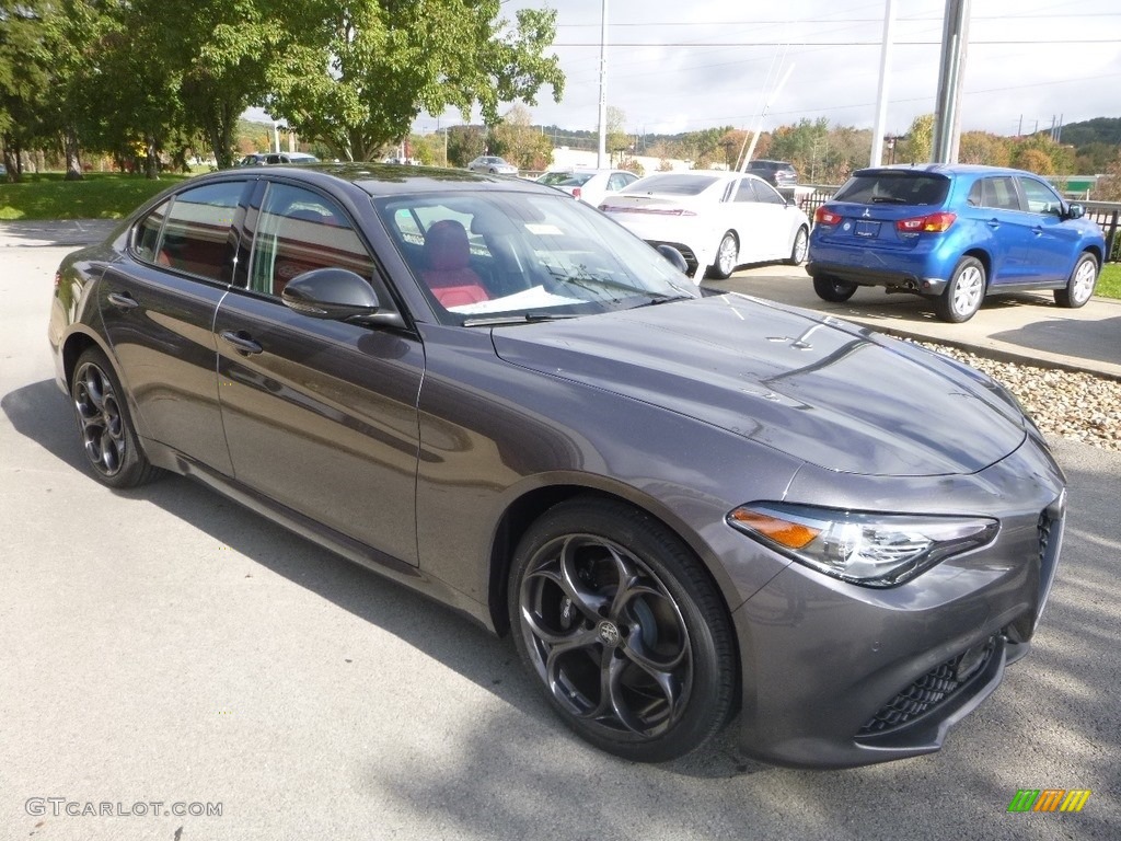 2018 Giulia Ti AWD - Vesuvio Gray Metallic / Black/Red photo #11