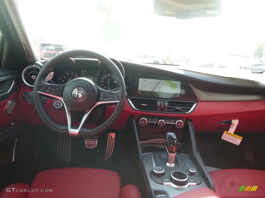 2018 Giulia Ti AWD - Vesuvio Gray Metallic / Black/Red photo #19