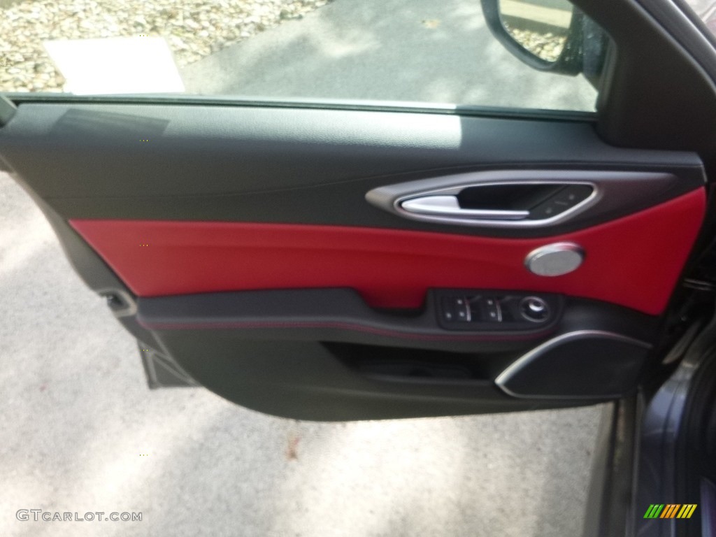 2018 Giulia Ti AWD - Vesuvio Gray Metallic / Black/Red photo #20